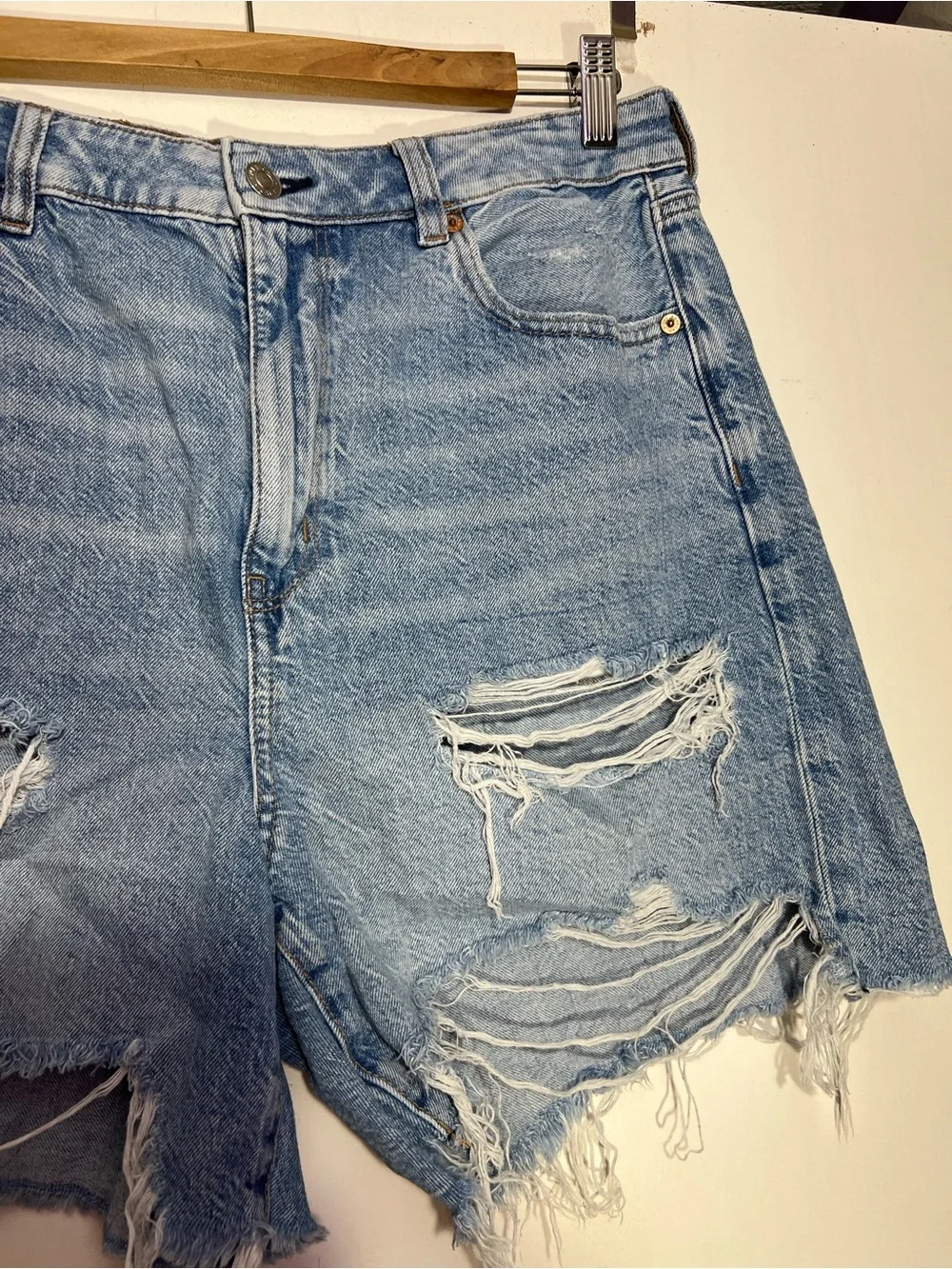 American Eagle Outfitters Light Blue baggy mom short size 12